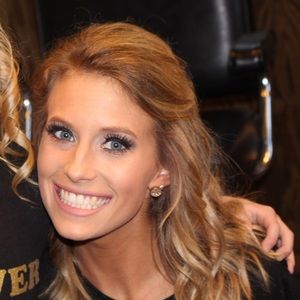 Meet your Posher, Mikaela